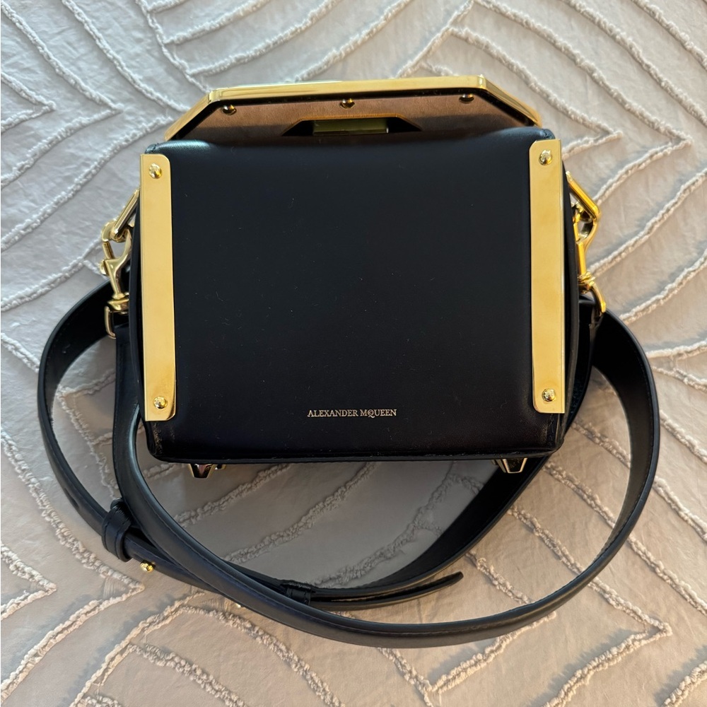 Alexander McQueen Black Crossbody with Gold Details - Picture 2 of 16